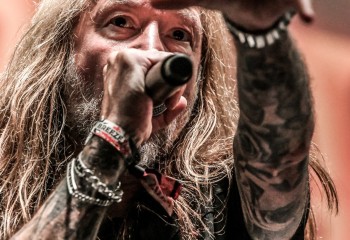 Hammerfall - Photo by Pat