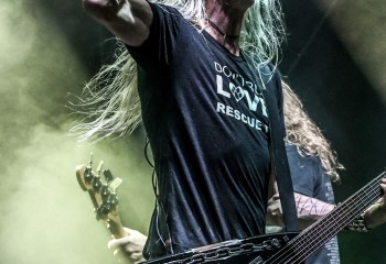 Hammerfall - Photo by Pat