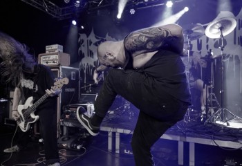 MOUTH FOR WAR - Photo By Peti