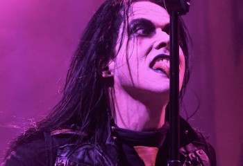 Wednesday 13 - Photo by Pat