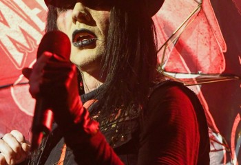 Wednesday 13 - Photo by Pat