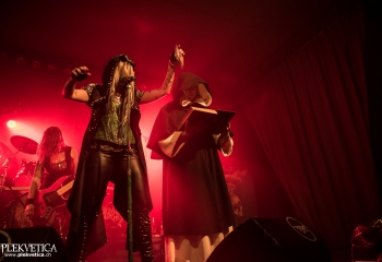 Burning Witches - Photo by Marc