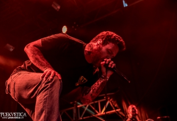 Stick To Your Guns - Photo by Marc