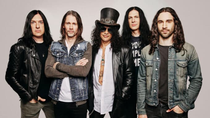 SLASH FEAT. MYLES KENNEDY & THE CONSPIRATORS